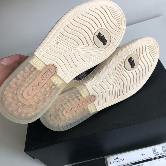 Coach / used/ womens 6.5 - Picture 6 of 7